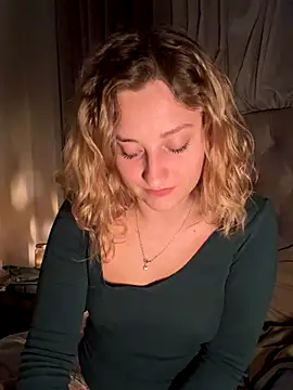 MileySummer online show from November 30, 4:22 pm