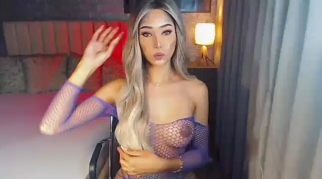 Miss Amandaversace online show from February 23, 3:45 am