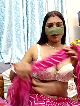 Queen Dolly online show from December 13, 5:54 pm