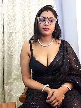 Queen Dolly online show from October 11, 6:06 pm