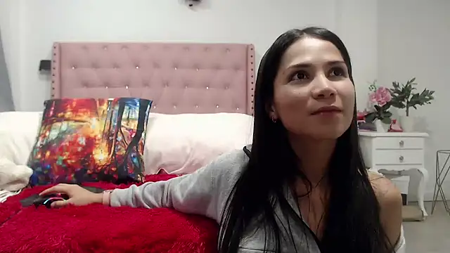 kimberlyshantal online show from January 22, 12:27 am