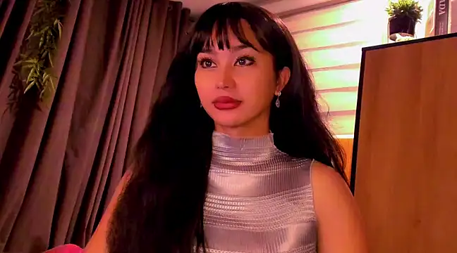 YOURCRISTINAS online show from January 16, 12:45 am