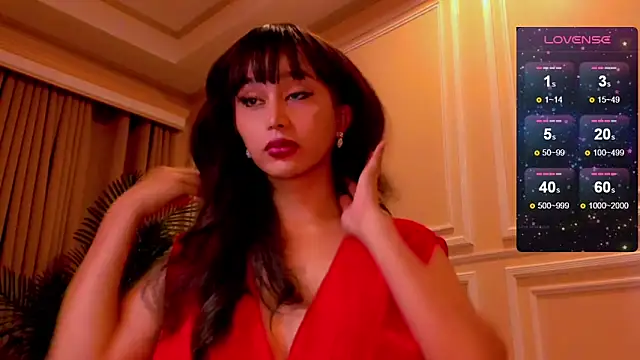 YOURCRISTINAS online show from October 11, 2:15 pm