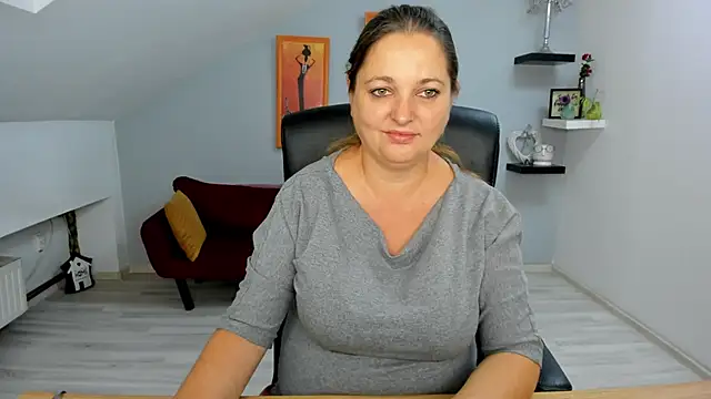 LollaGirl online show from September 22, 3:19 am