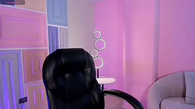 EveBensonX online show from February 26, 7:24 pm