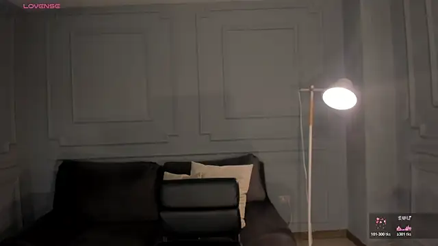 EveBensonX online show from April 2, 6:49 pm