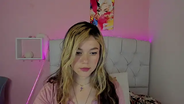 18candys online show from March 6, 11:12 pm