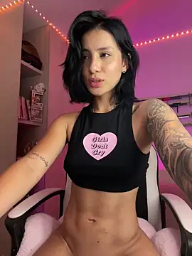 Snapshot of Ale_Lewis chatting on February 24, 12:30 am Ale Lewis online show from February 24, 12:30 am