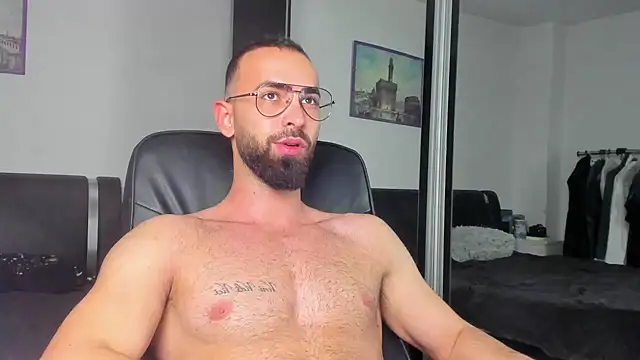 MichaelMasterss online show from January 10, 9:42 pm