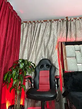 Snapshot of serena_willow chatting on March 1, 8:56 am serena willow online show from March 1, 8:56 am