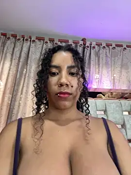 Snapshot of serena_willow chatting on March 8, 5:38 am serena willow online show from March 8, 5:38 am