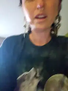 Snapshot of mossy_kiss chatting on December 29, 5:22 pm mossy kiss online show from December 29, 5:22 pm