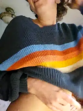 Snapshot of mossy_kiss chatting on September 29, 3:28 pm mossy kiss online show from September 29, 3:28 pm