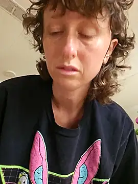 Snapshot of mossy_kiss chatting on October 23, 3:44 pm mossy kiss online show from October 23, 3:44 pm