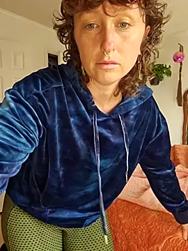 Snapshot of mossy_kiss chatting on November 3, 4:52 pm mossy kiss online show from November 3, 4:52 pm