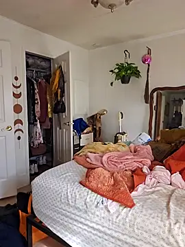 Snapshot of mossy_kiss chatting on November 5, 6:41 pm mossy kiss online show from November 5, 6:41 pm