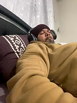 Snapshot of Cristian-Brayan chatting on November 25, 11:32 am Cristian-Brayan online show from November 25, 11:32 am