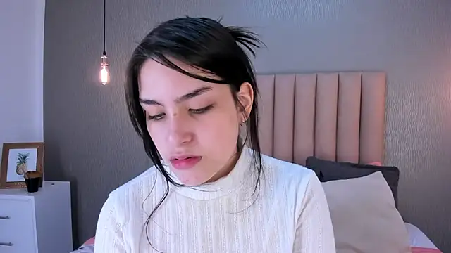 Alexa Thaylor  online show from March 3, 2:26 pm