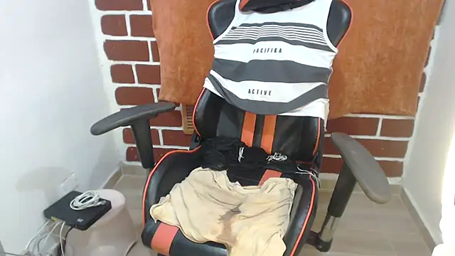 Valentina lara01 online show from December 3, 8:49 am