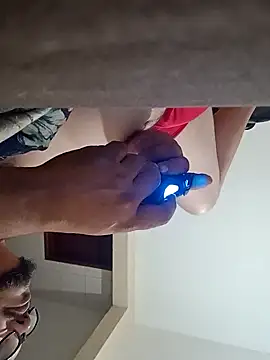 Snapshot of RobertoBuzios22 chatting on January 22, 9:54 pm RobertoBuzios22 online show from January 22, 9:54 pm