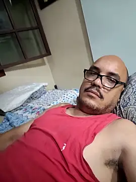 Snapshot of RobertoBuzios22 chatting on March 15, 9:27 pm RobertoBuzios22 online show from March 15, 9:27 pm