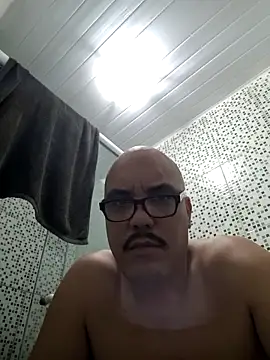 Snapshot of RobertoBuzios22 chatting on March 22, 9:53 pm RobertoBuzios22 online show from March 22, 9:53 pm