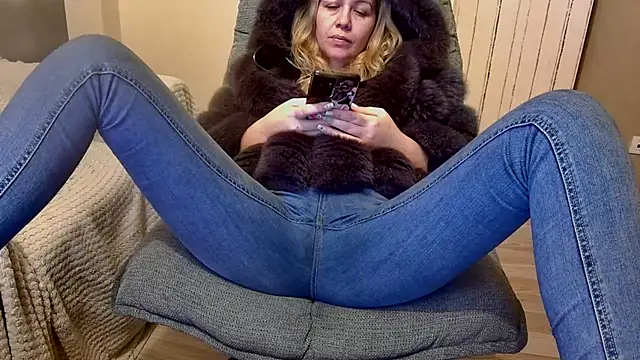 mesexylady34 online show from December 16, 7:41 pm