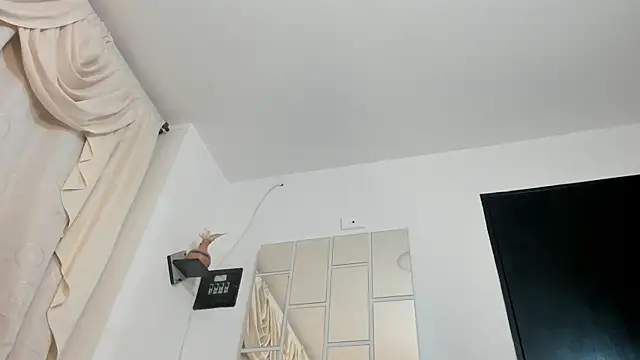 sarita loven online show from April 11, 5:45 am