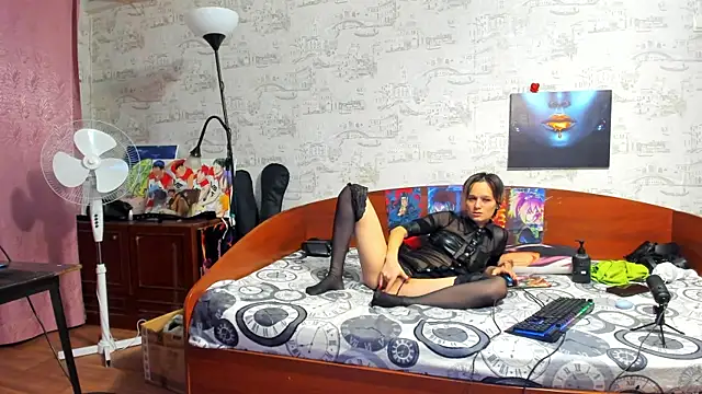 KagamiTayga online show from December 20, 3:02 am