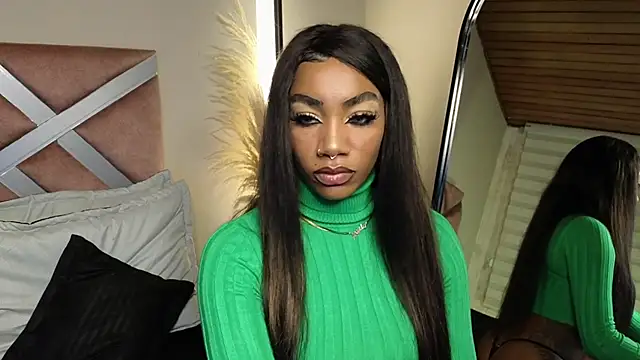 Snapshot of emely_brandon chatting on February 5, 11:17 pm emely brandon online show from February 5, 11:17 pm