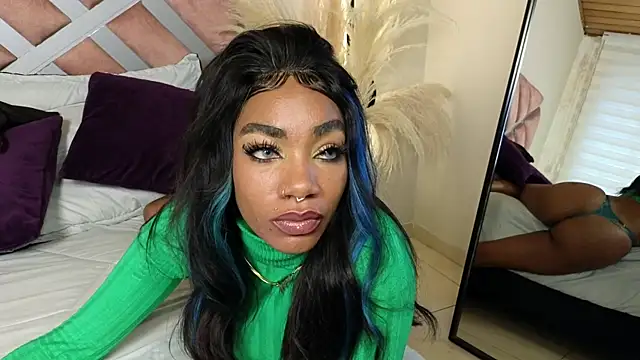 Snapshot of emely_brandon chatting on February 27, 7:15 pm emely brandon online show from February 27, 7:15 pm