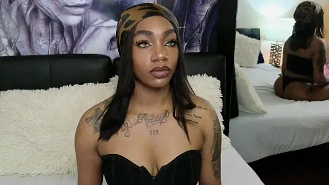 Snapshot of emely_brandon chatting on September 15, 9:42 am emely brandon online show from September 15, 9:42 am