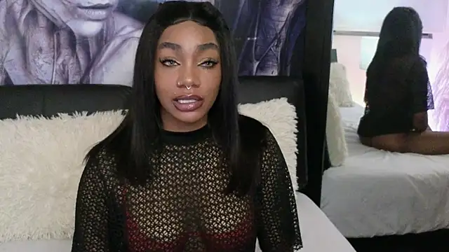 Snapshot of emely_brandon chatting on September 18, 4:03 am emely brandon online show from September 18, 4:03 am