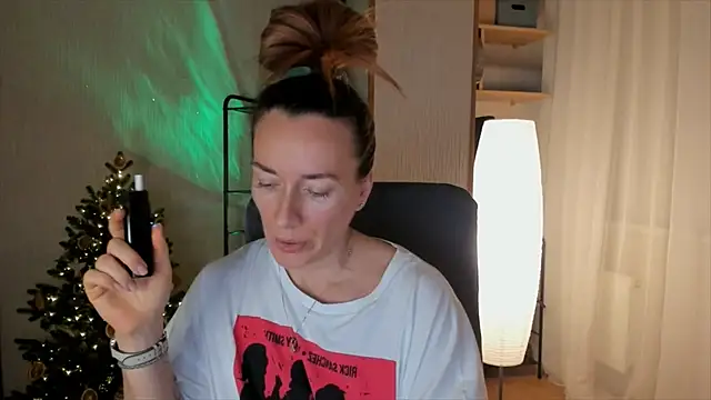 RebeccaMartinez online show from December 22, 12:35 pm