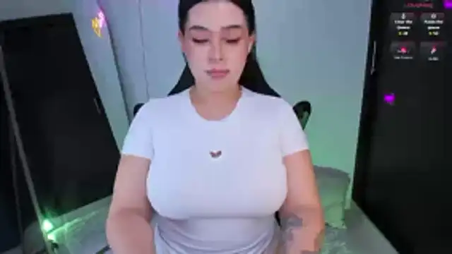 Snapshot of daniela_hornny chatting on October 28, 5:11 am daniela hornny online show from October 28, 5:11 am