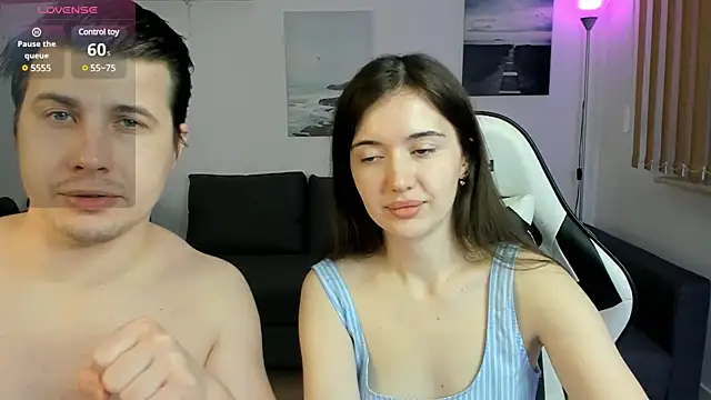 Snapshot of PollyFlame chatting on January 20, 10:04 pm PollyFlame online show from January 20, 10:04 pm