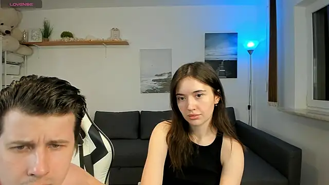 Snapshot of PollyFlame chatting on February 2, 10:28 pm PollyFlame online show from February 2, 10:28 pm