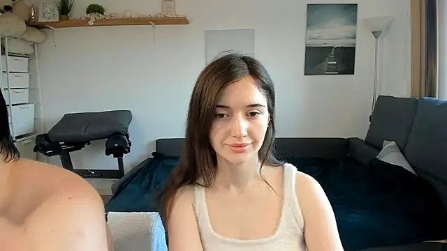 Snapshot of PollyFlame chatting on March 4, 6:37 am PollyFlame online show from March 4, 6:37 am