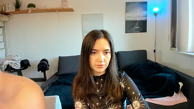 Snapshot of PollyFlame chatting on March 19, 6:46 am PollyFlame online show from March 19, 6:46 am