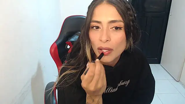 Liamiler01  online show from February 19, 1:56 am