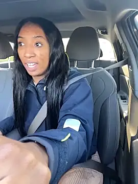 Snapshot of Iceblanca chatting on November 1, 1:24 pm Iceblanca online show from November 1, 1:24 pm