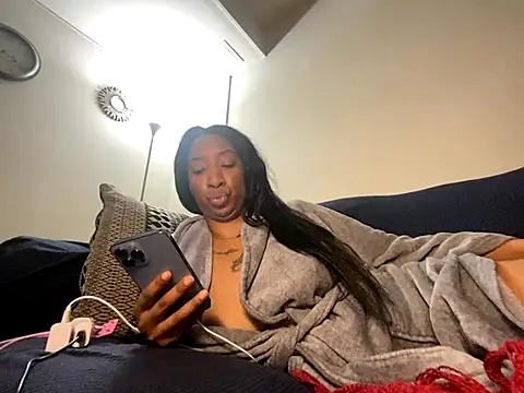 Snapshot of Iceblanca chatting on December 1, 7:35 am Iceblanca online show from December 1, 7:35 am