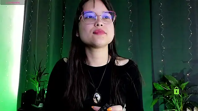 Snapshot of shantalc3rezo chatting on February 6, 9:17 pm shantalc3rezo online show from February 6, 9:17 pm