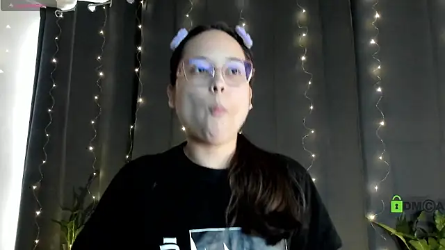 Snapshot of shantalc3rezo chatting on February 11, 7:59 pm shantalc3rezo online show from February 11, 7:59 pm