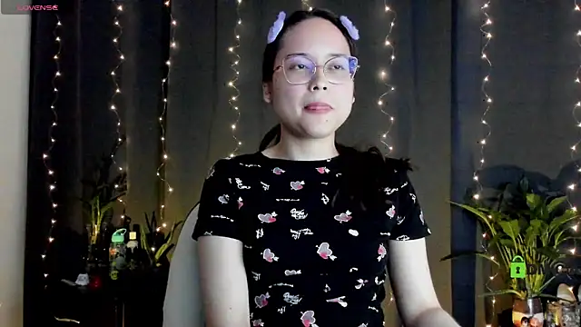 Snapshot of shantalc3rezo chatting on February 14, 1:34 am shantalc3rezo online show from February 14, 1:34 am