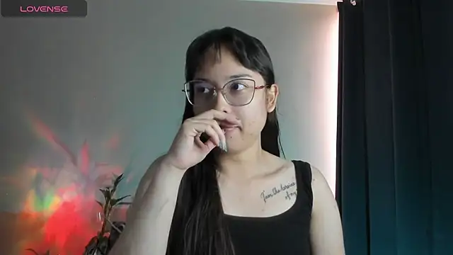 Snapshot of shantalc3rezo chatting on October 13, 8:53 pm shantalc3rezo online show from October 13, 8:53 pm