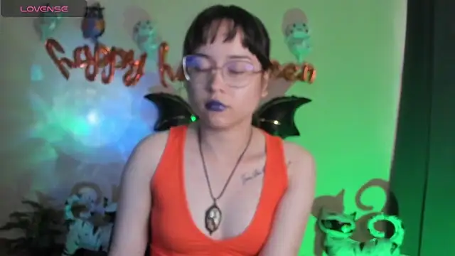 Snapshot of shantalc3rezo chatting on October 17, 8:00 pm shantalc3rezo online show from October 17, 8:00 pm