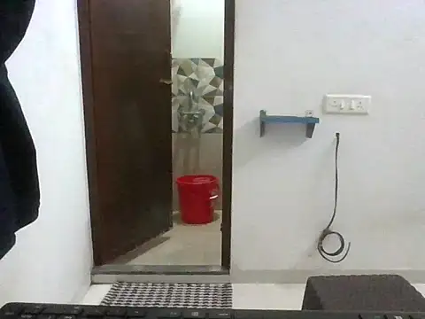 Snapshot of divi5555 chatting on December 5, 4:36 pm divi5555 online show from December 5, 4:36 pm