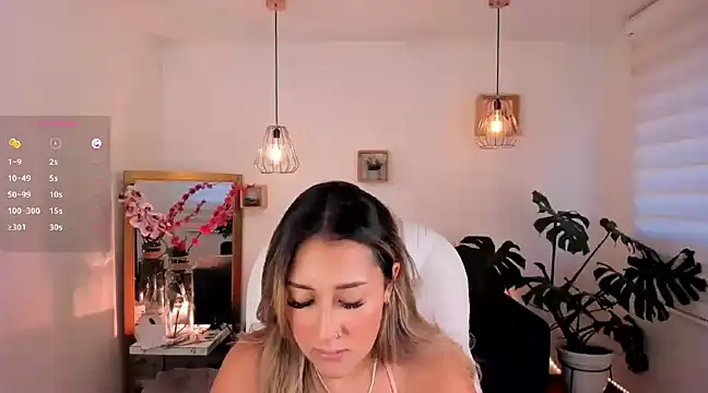 Snapshot of dina_ride chatting on February 1, 12:37 pm dina ride online show from February 1, 12:37 pm