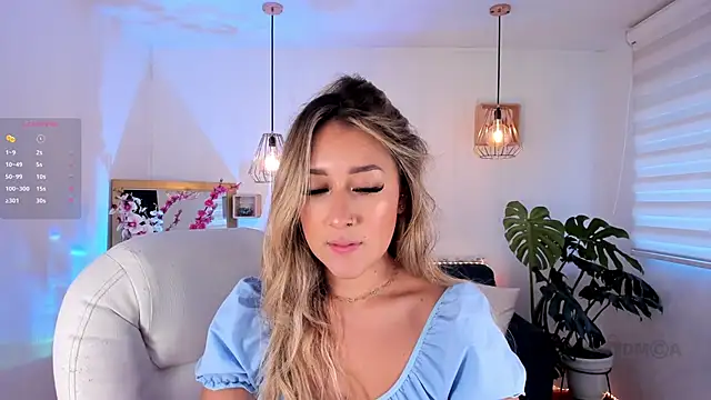 Snapshot of dina_ride chatting on March 8, 1:03 pm dina ride online show from March 8, 1:03 pm